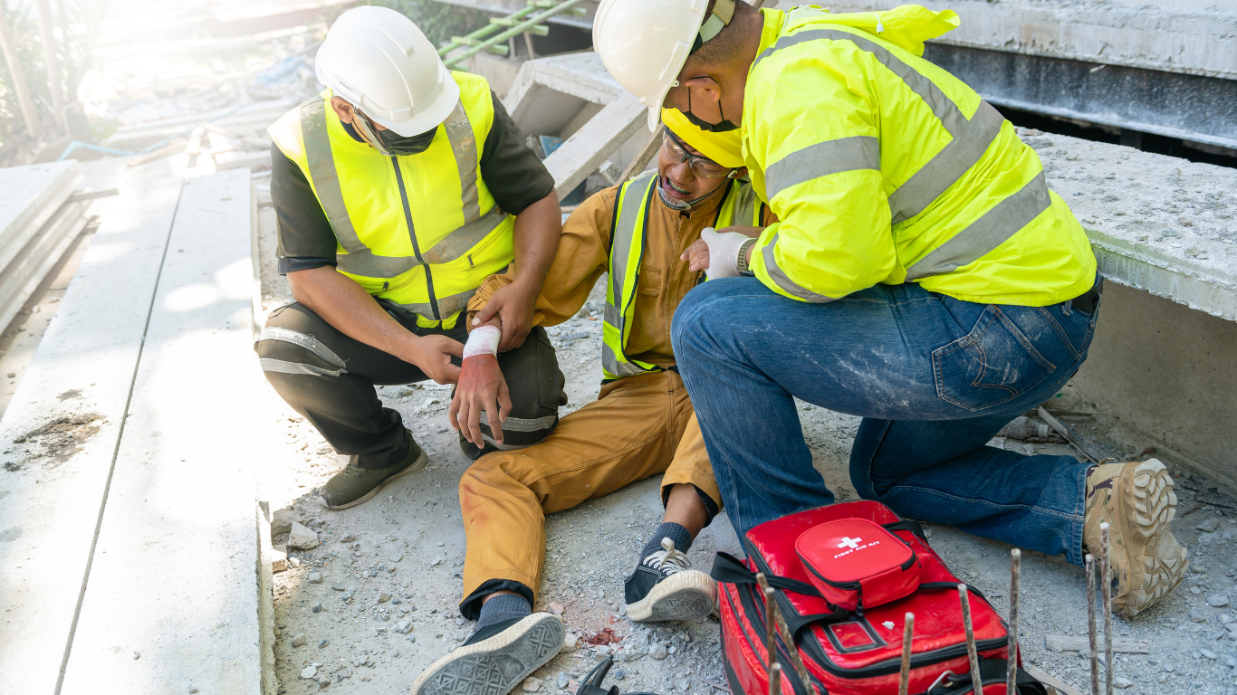 Workplace injury first first aid 